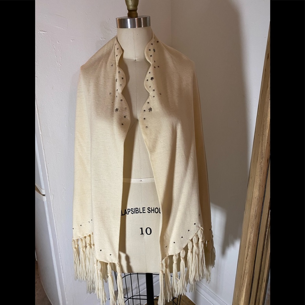 Vintage merino scarf with embellishments